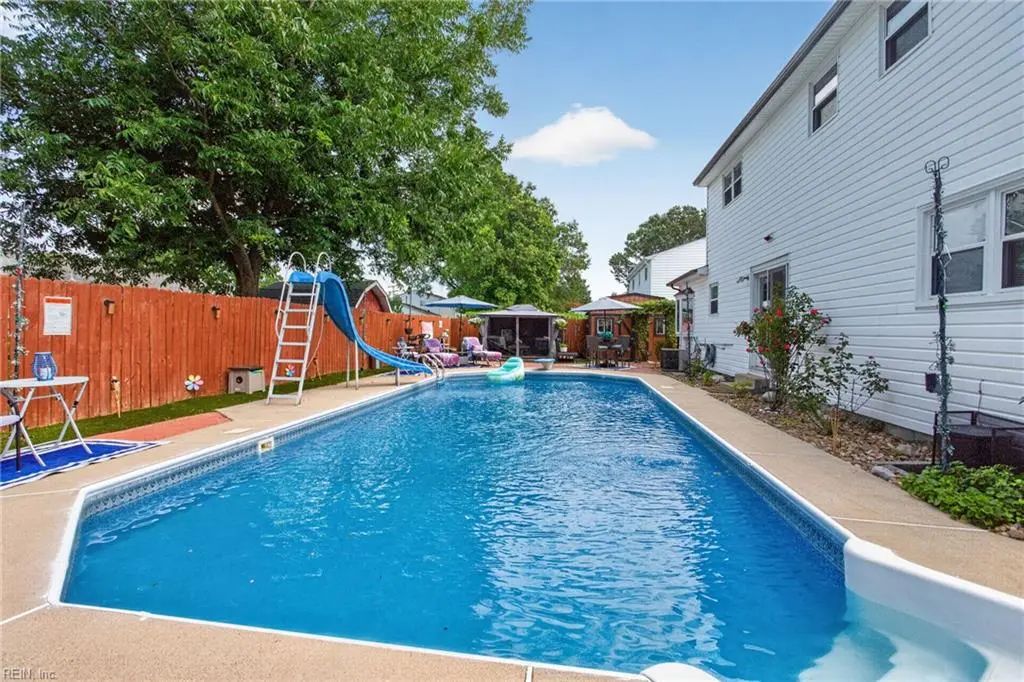 5328 Sir Barton Dr, Virginia Beach