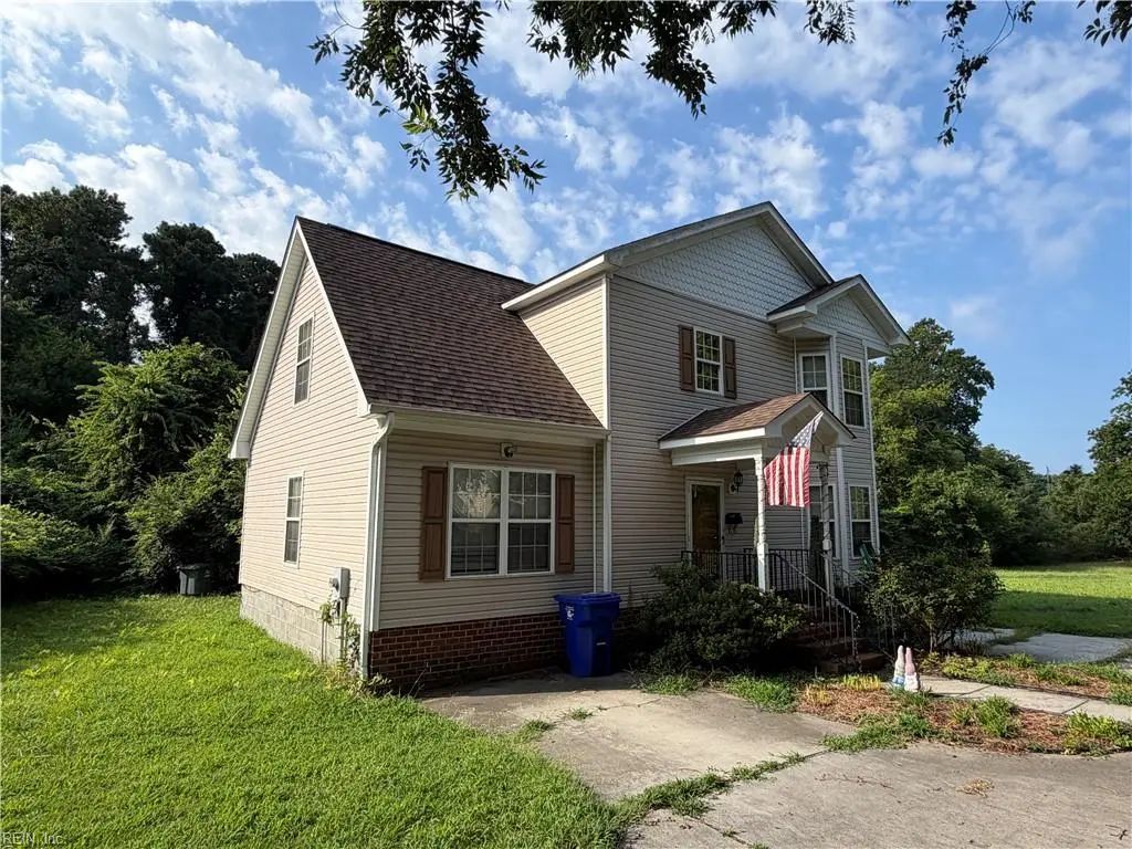 921 Waltham St, Norfolk