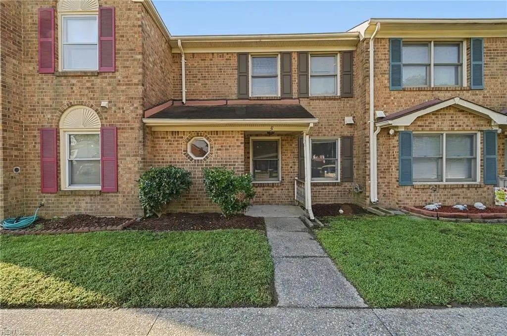 5 Dawn Ln, Hampton