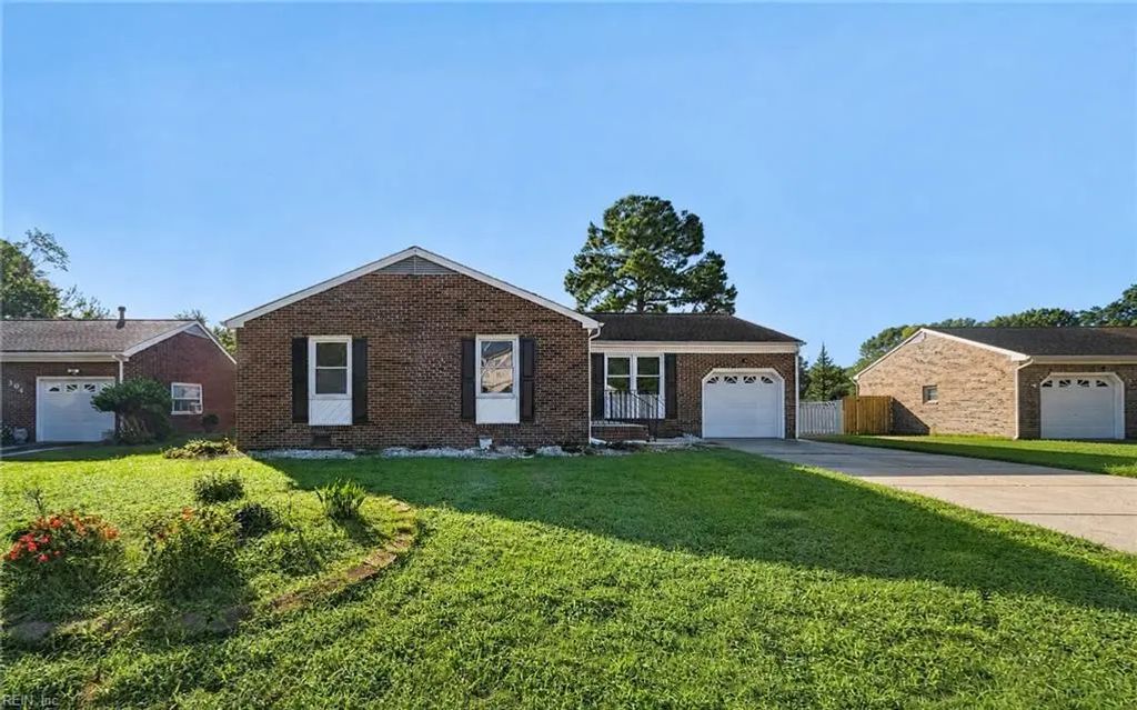302 Deaton Dr, Hampton