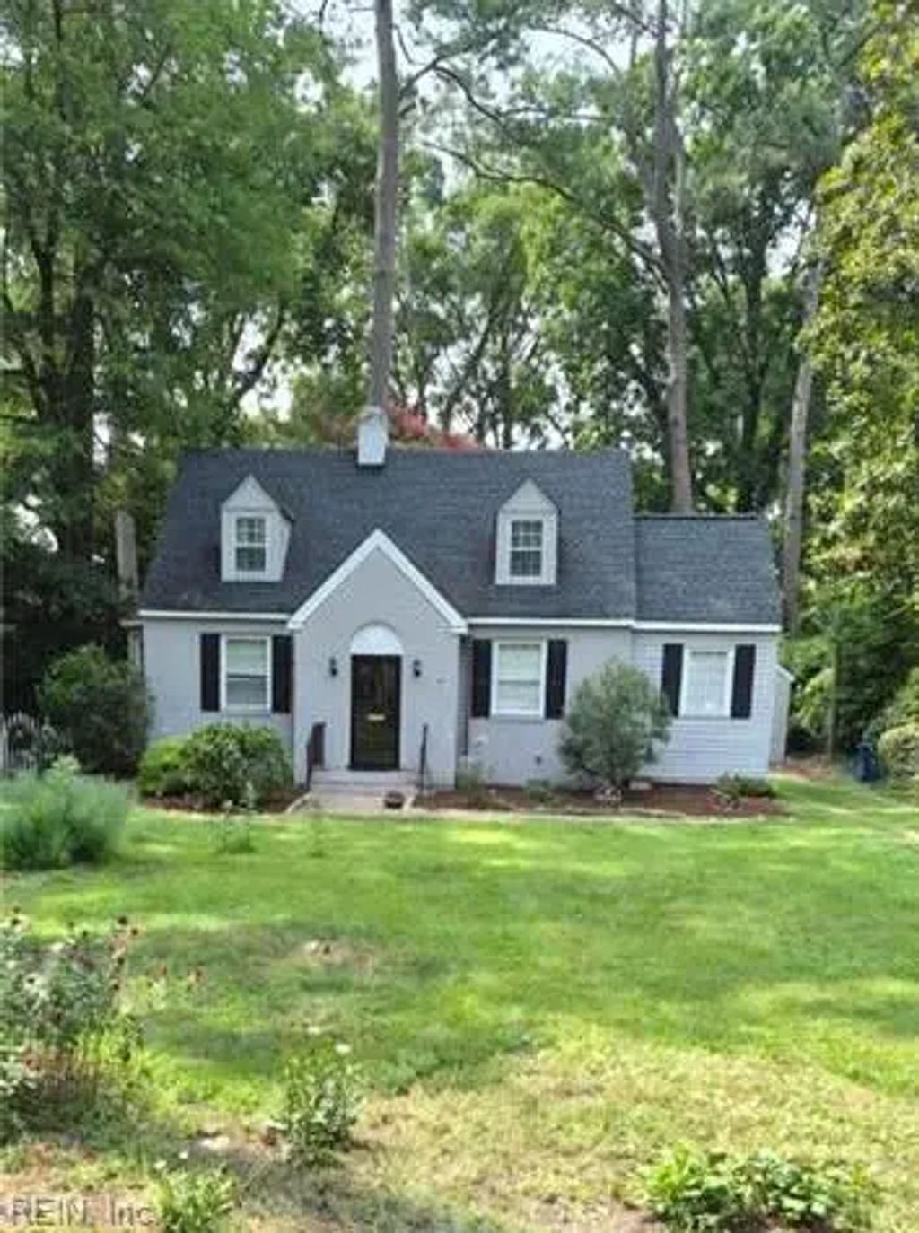 264 James River Dr, Newport News