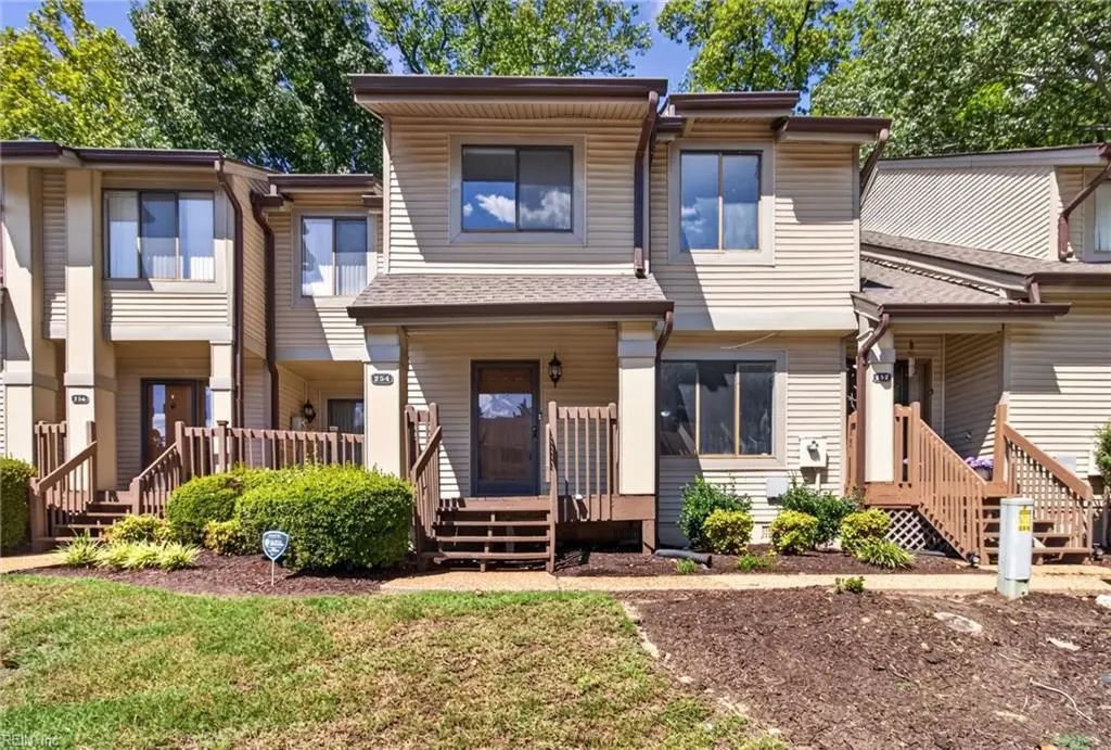 254 Bridgewater Dr, Newport News