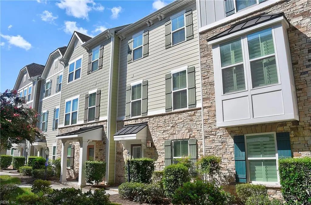 516 Elmo Trower Ln, Virginia Beach
