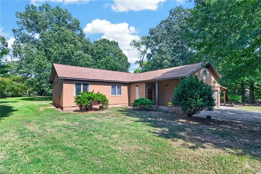 1673 Pine Tree Dr, Gloucester County