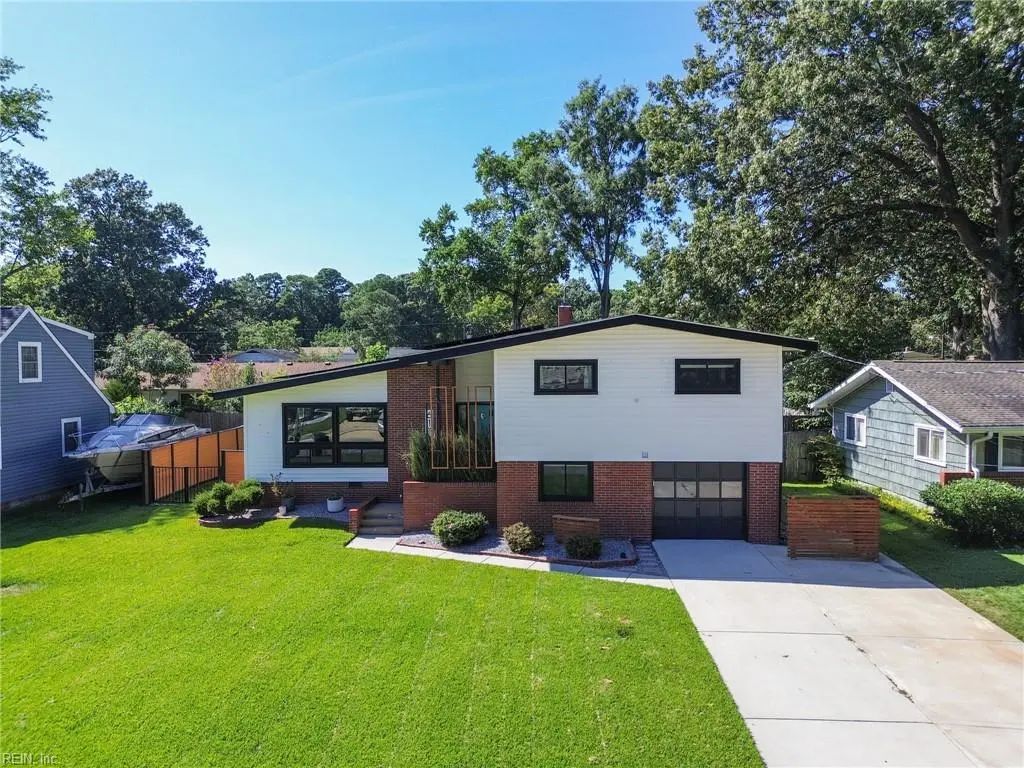 613 Robens Rd, Virginia Beach
