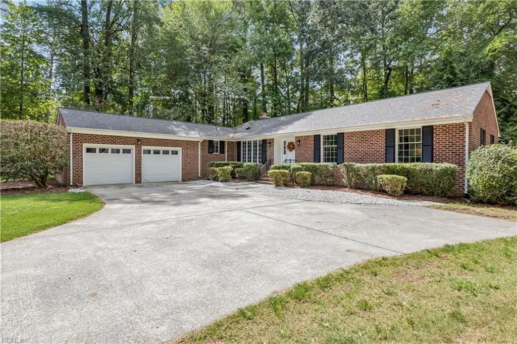 105 Ilex Dr, York County