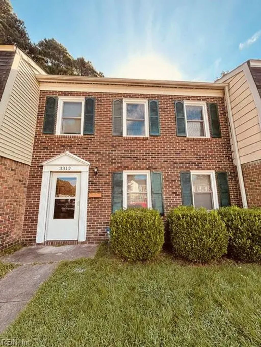 3319 Clover Hill Drive Dr, Portsmouth