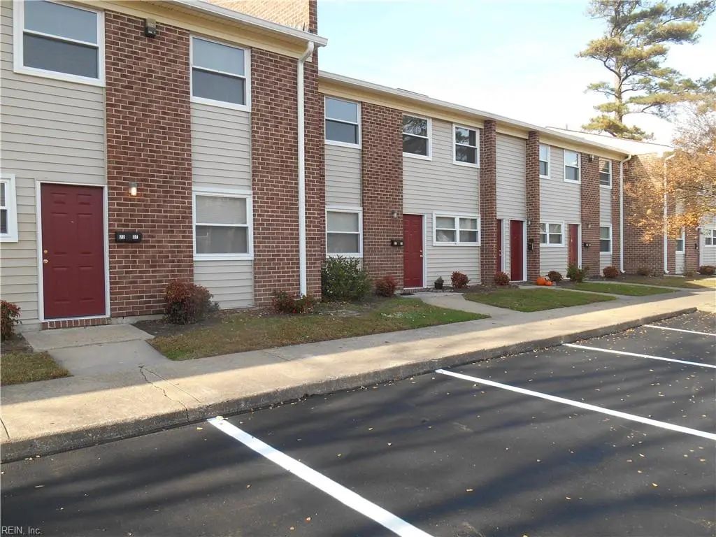 2231 Pine Shore Ct, Virginia Beach