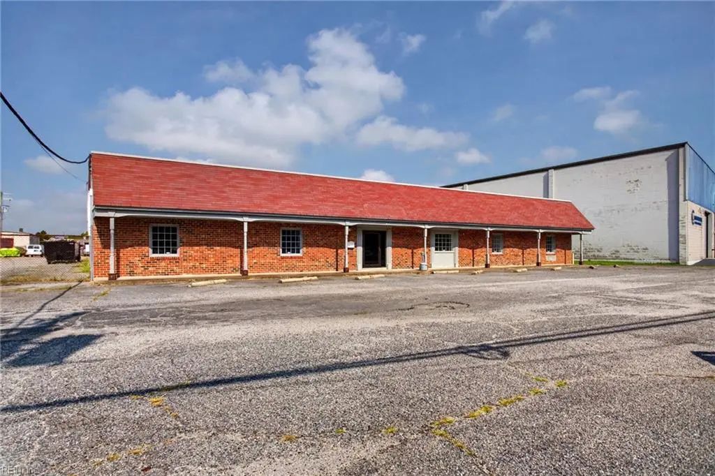 1158 Pickett Rd, Norfolk