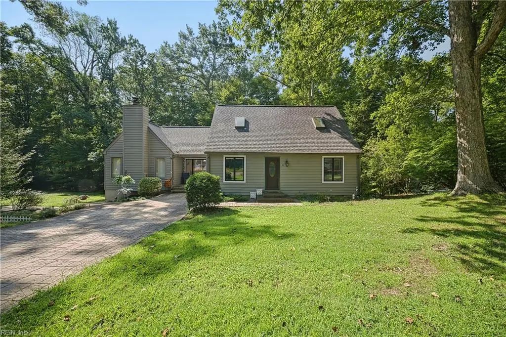 6 Foxcroft Rd, James City County