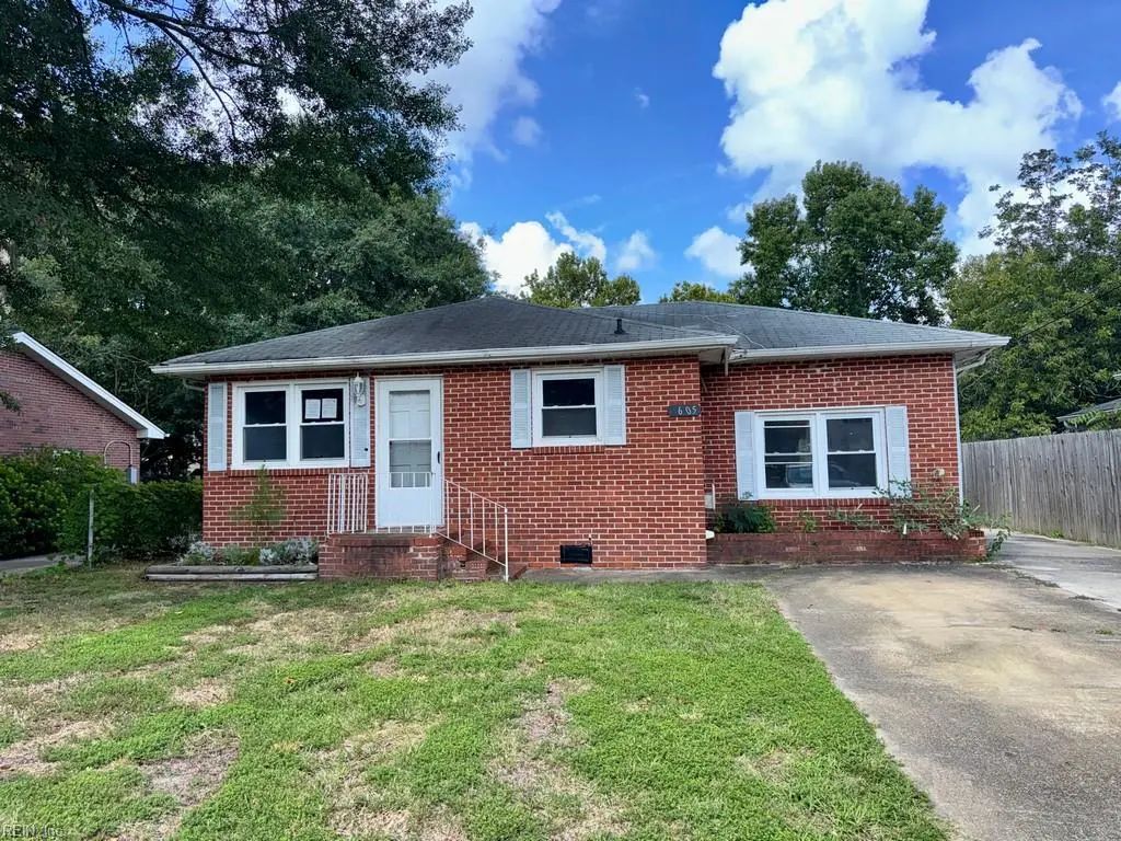 1605 Hawthorne Dr, Chesapeake