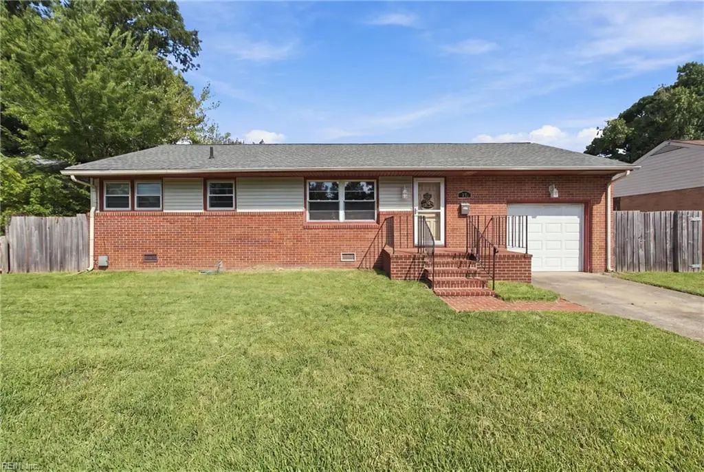 13 Bedford Ct, Hampton