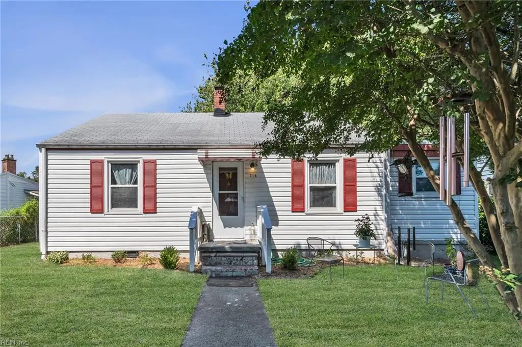 716 Grove St, Hampton