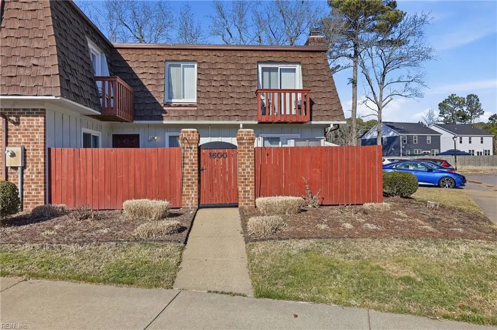 1600 Ocean Lakes Ct, Virginia Beach