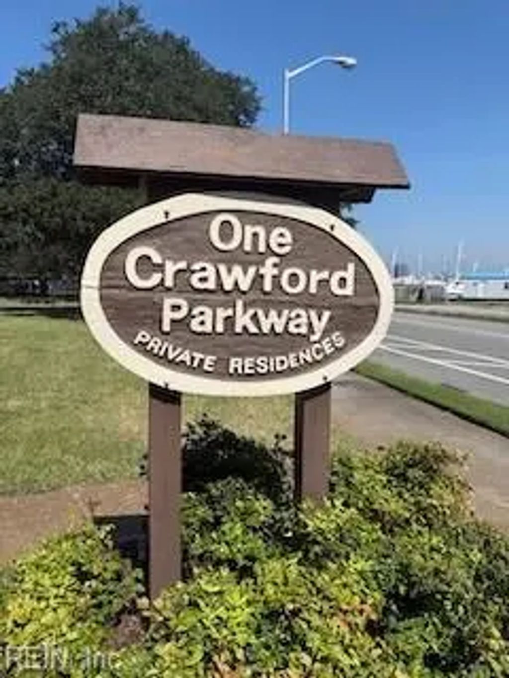 1 Crawford Cir, Portsmouth