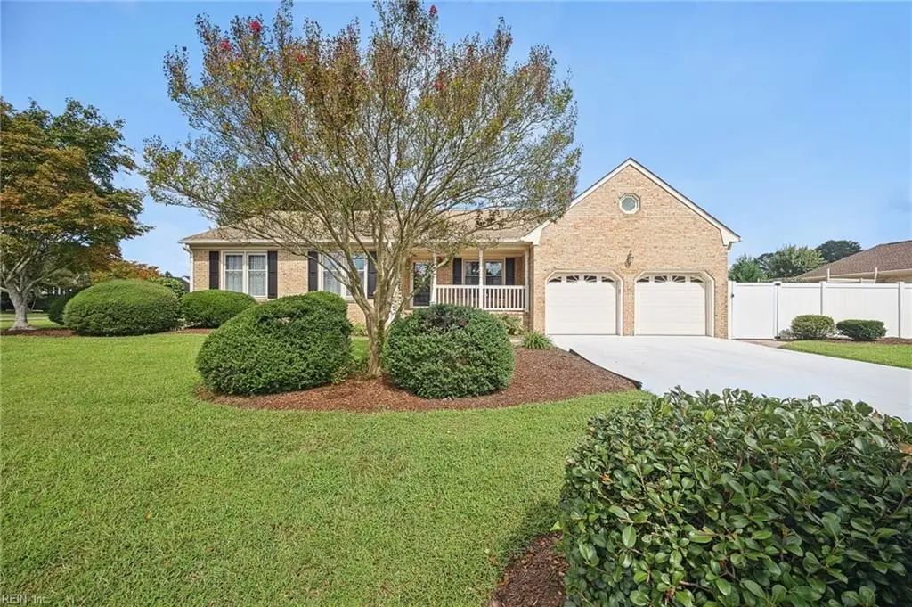 1300 Oregon Xing, Chesapeake