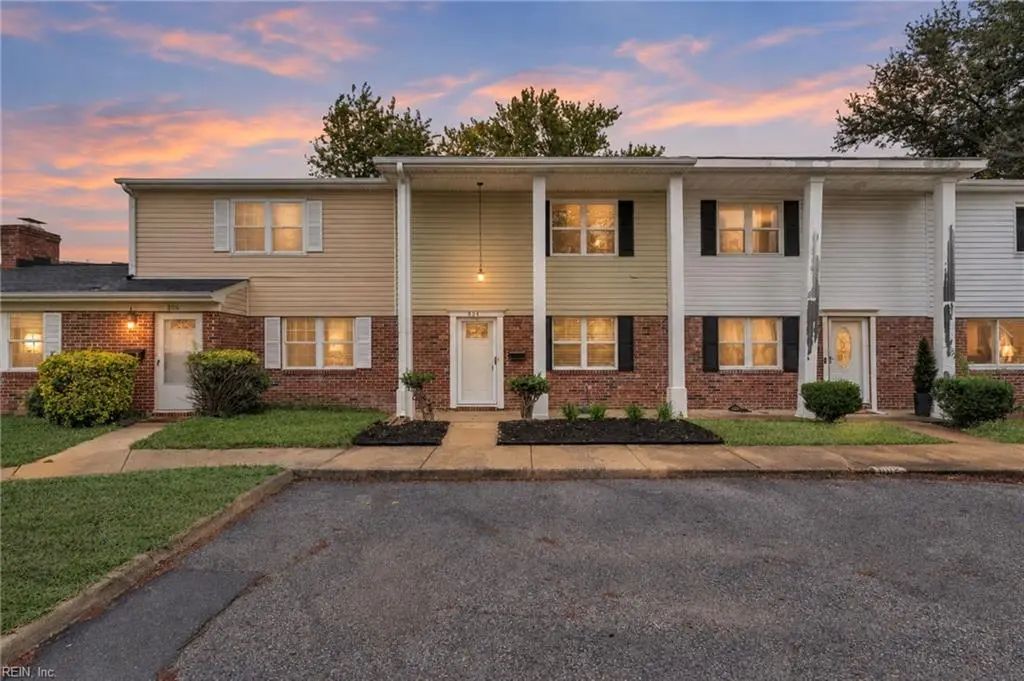 804 S Grosvenor Ct, Virginia Beach