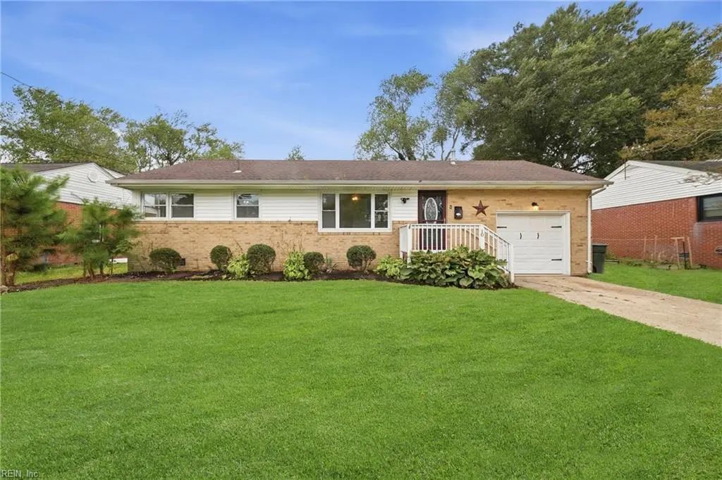 10 Eastlawn Dr, Hampton