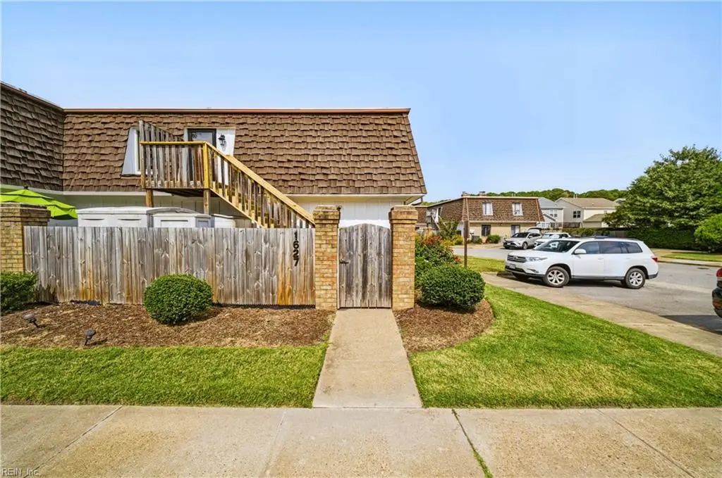 1627 Ocean Bay Dr, Virginia Beach