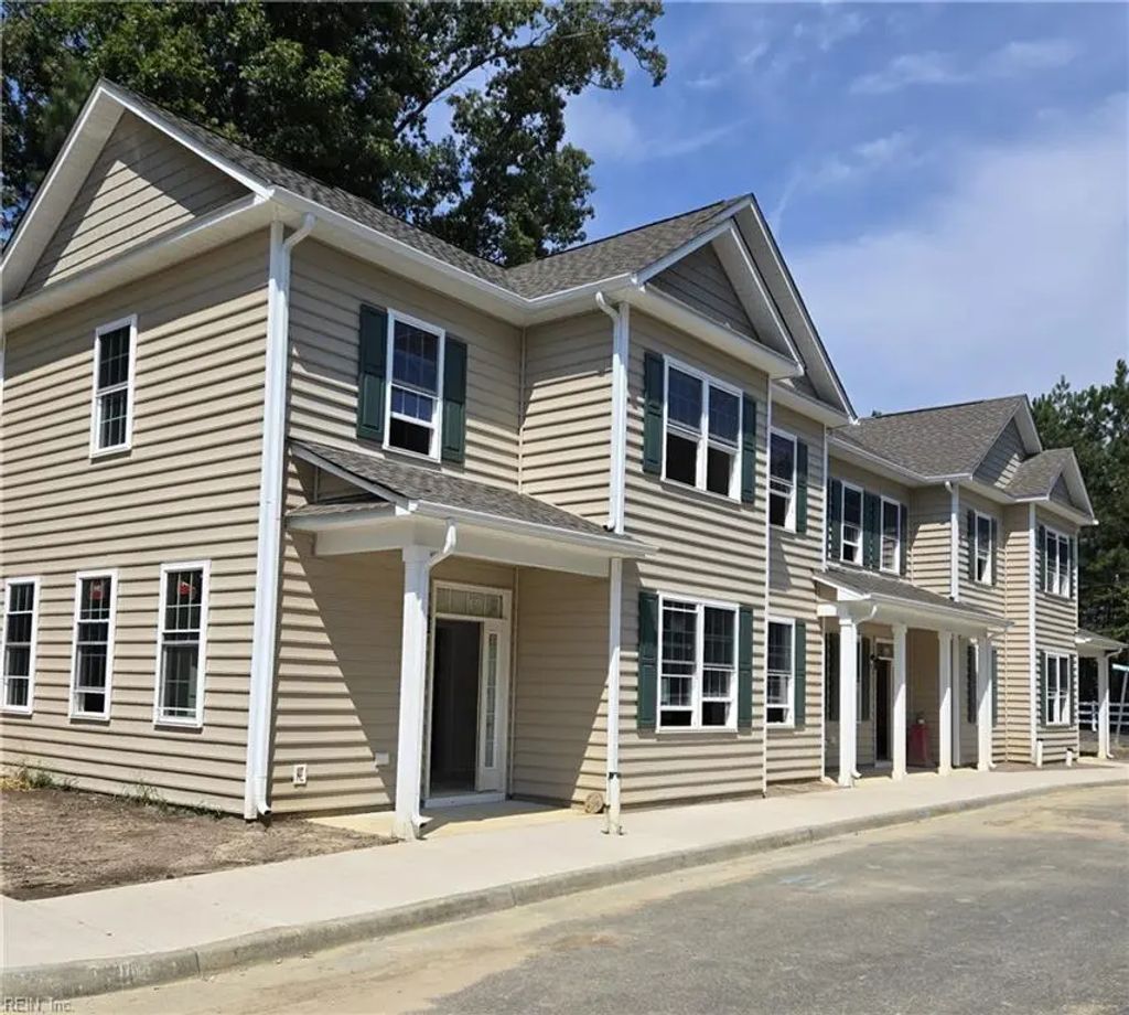 205 Patriots Village Ct, King William County