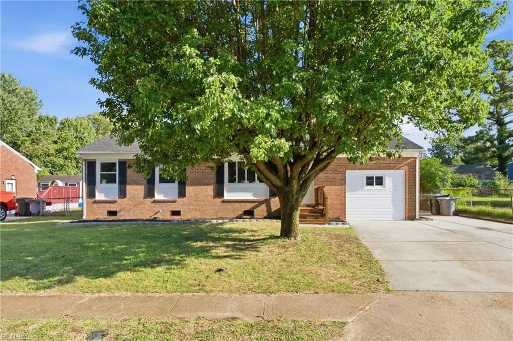 1512 Wildwood Dr, Hampton