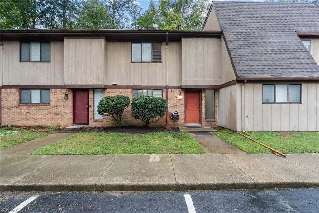 1003 N Green Dr, Newport News