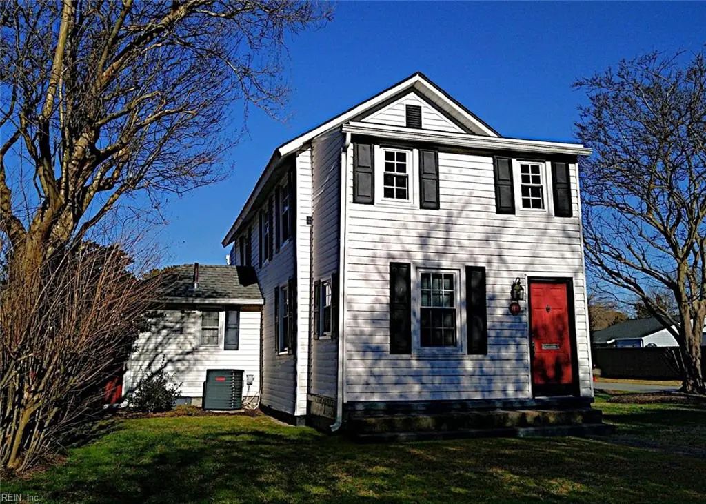 1111 Oldfield St, Hampton