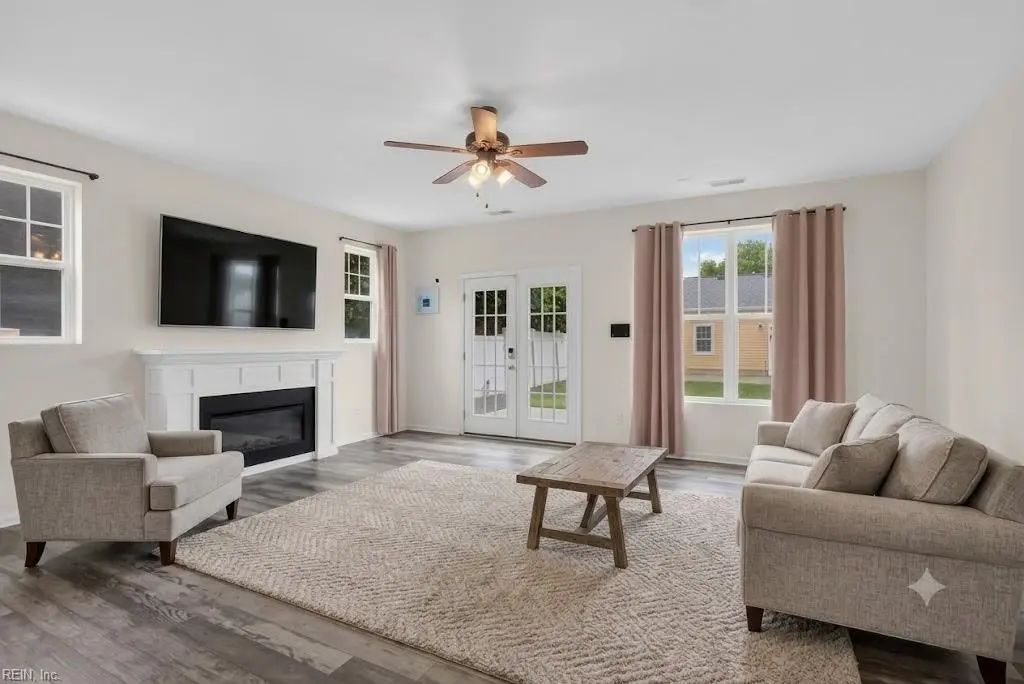 937 E Ocean View Ave, Norfolk