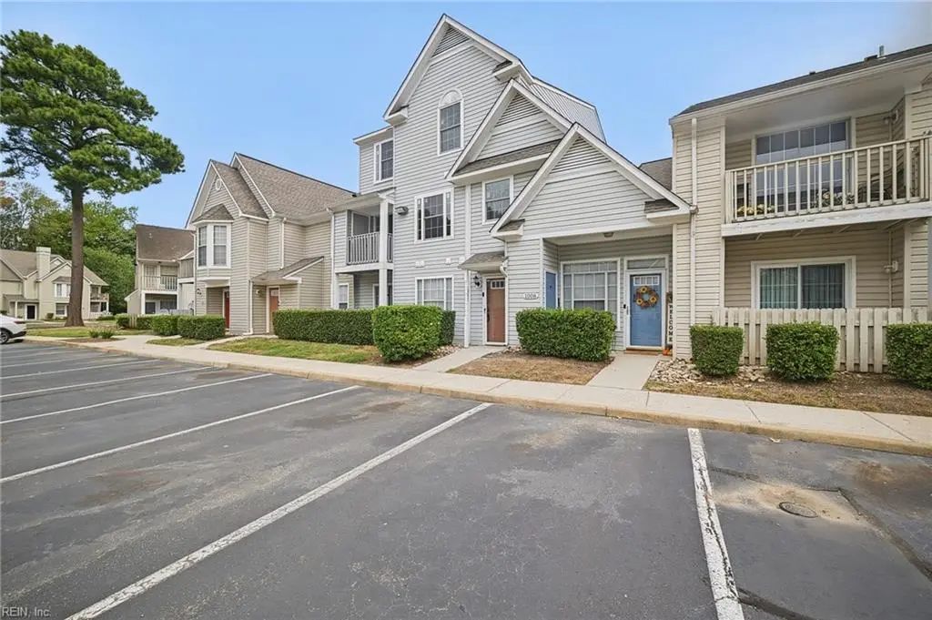 1032 Pebblewood Dr, Virginia Beach