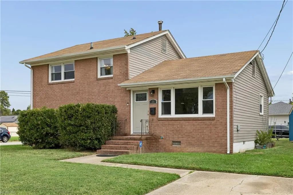 30 Briarwood Dr, Hampton