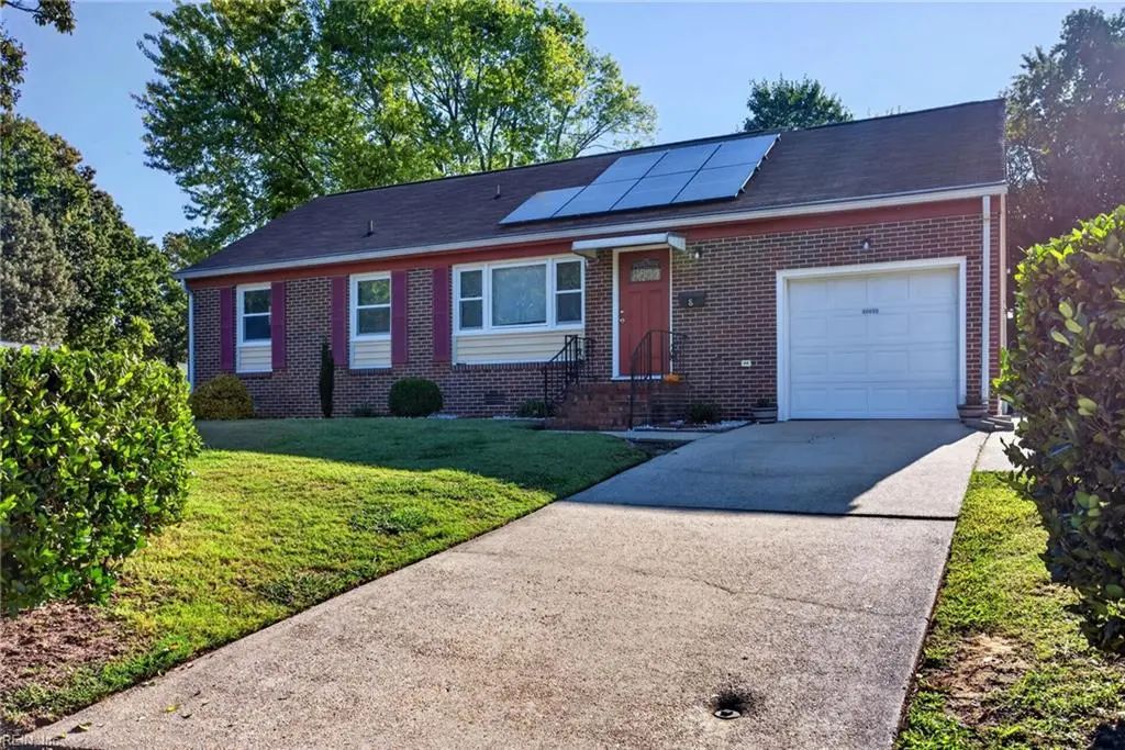 8 Julia Ter, Newport News
