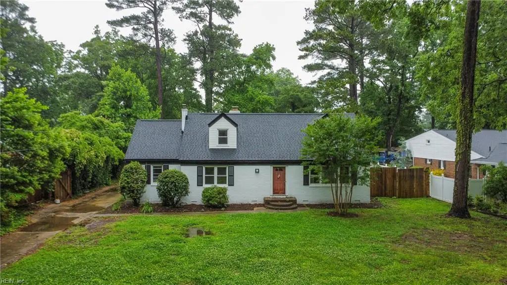 4328 Thoroughgood Dr, Virginia Beach