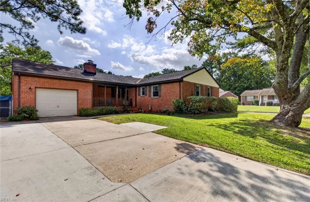 1098 Clear Springs Ln, Virginia Beach