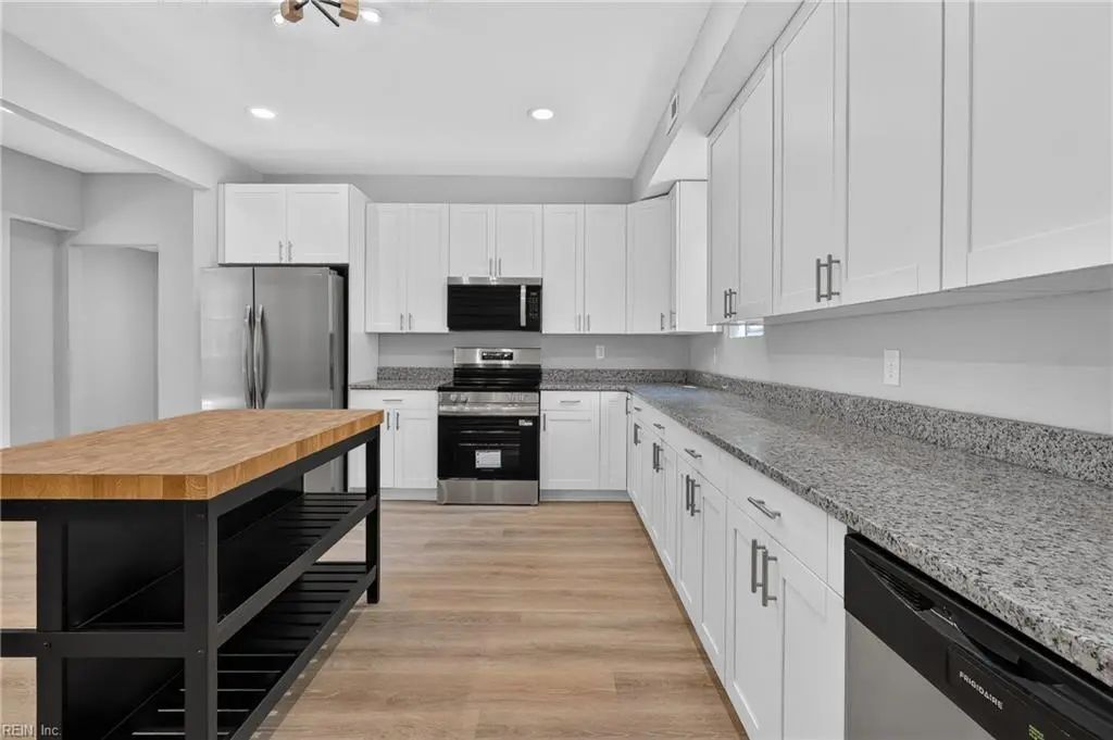 854 W 42nd St, Norfolk