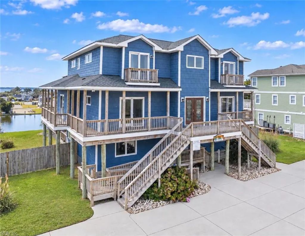3629 Sandpiper Rd, Virginia Beach