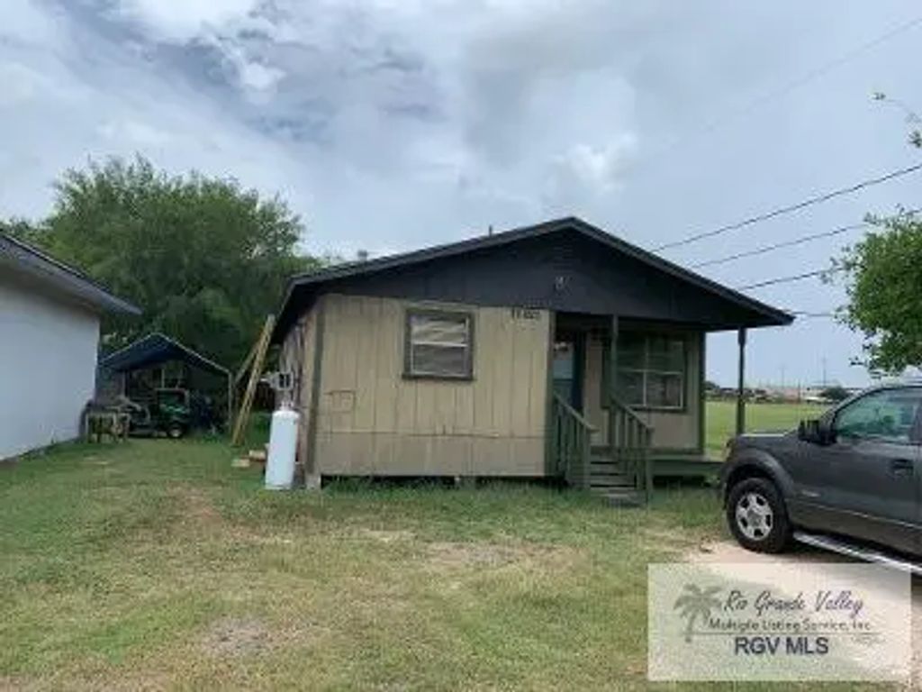32423 State Highway 100, LOS FRESNOS