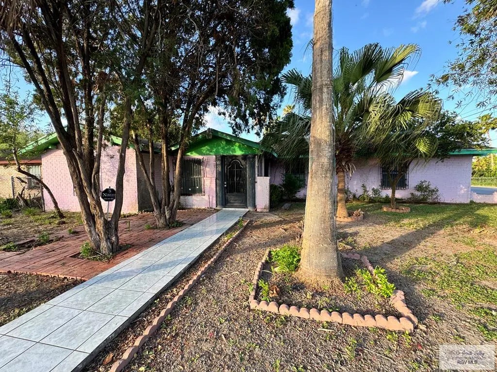 95 W Armstrong Ct., BROWNSVILLE