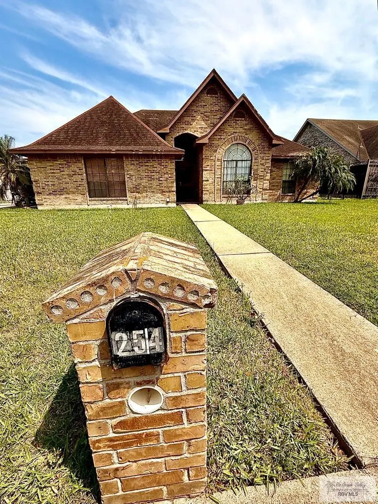 254 Sagua La Grande Ave., BROWNSVILLE