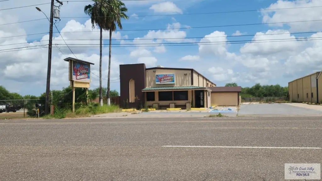 7738 Padre Island Hwy., BROWNSVILLE