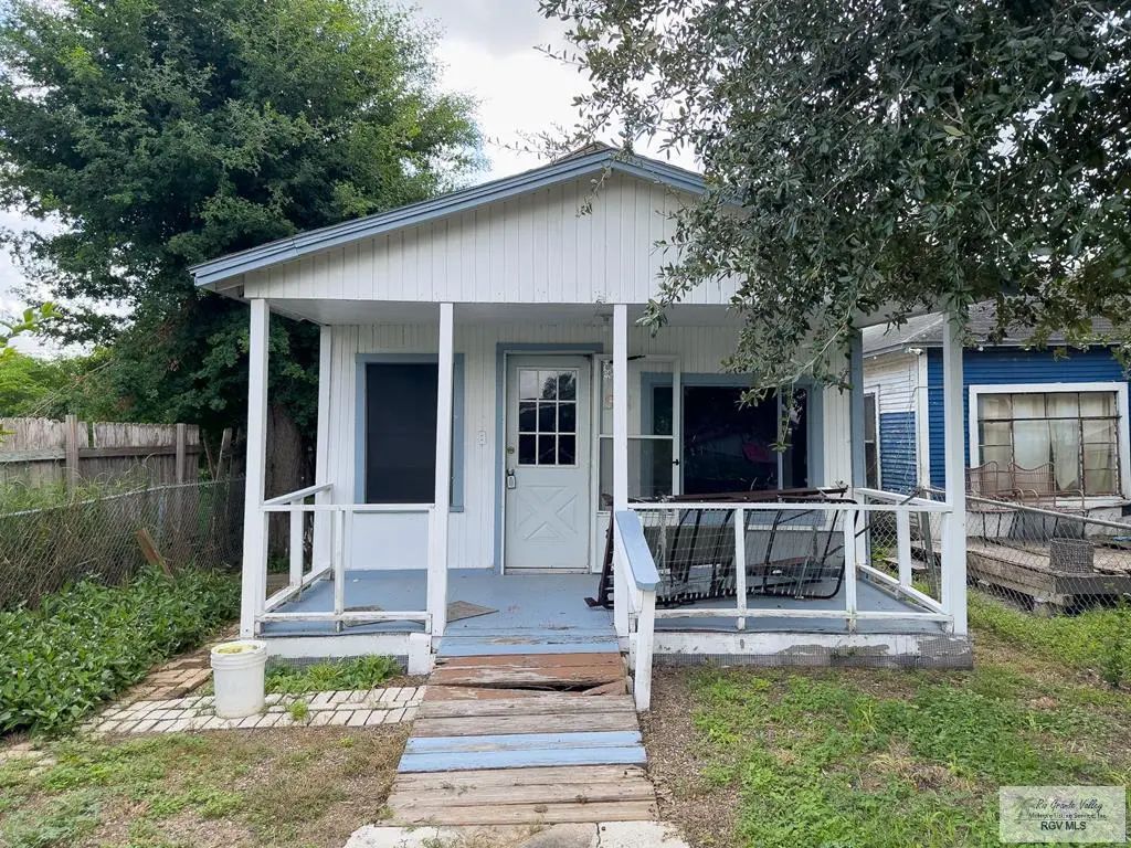 911 Curtis St., HARLINGEN