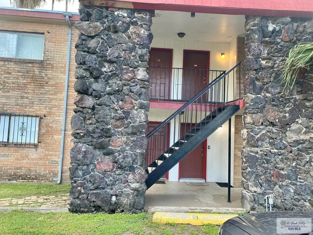 1944 University Blvd. 8a, BROWNSVILLE