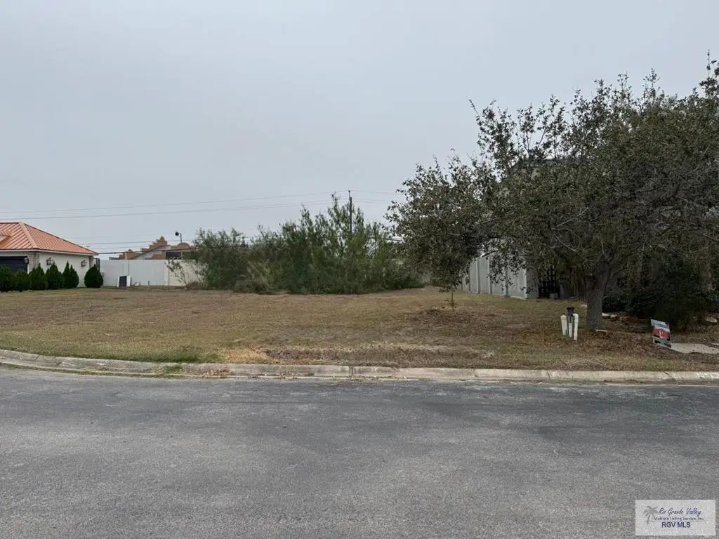 Emerald Valley Blvd., BROWNSVILLE