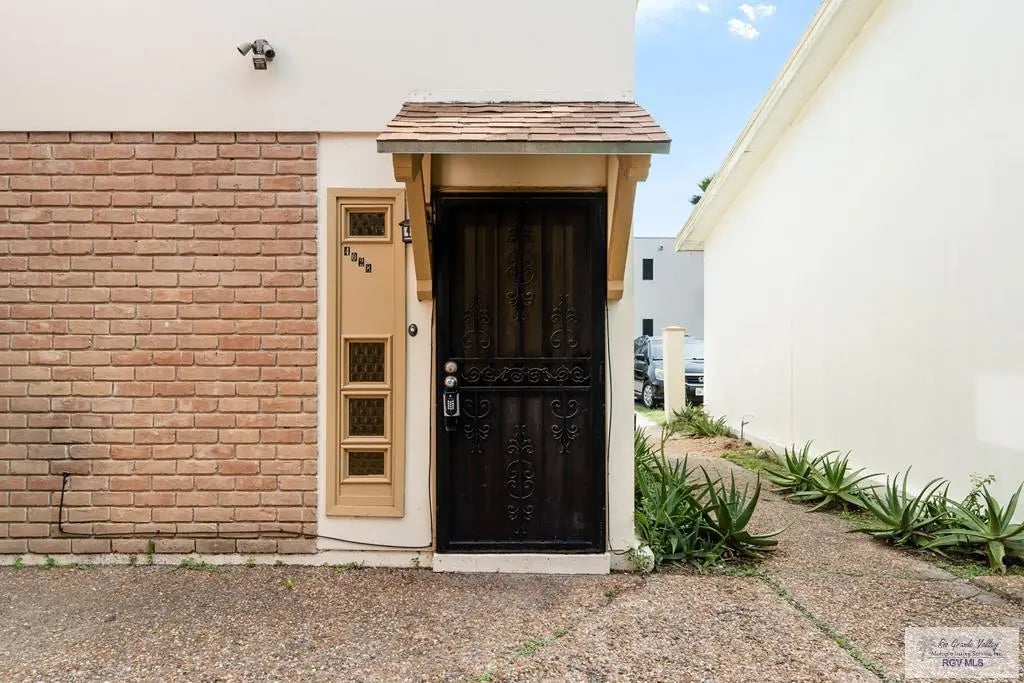 402-8 Champion Dr. 8, BROWNSVILLE