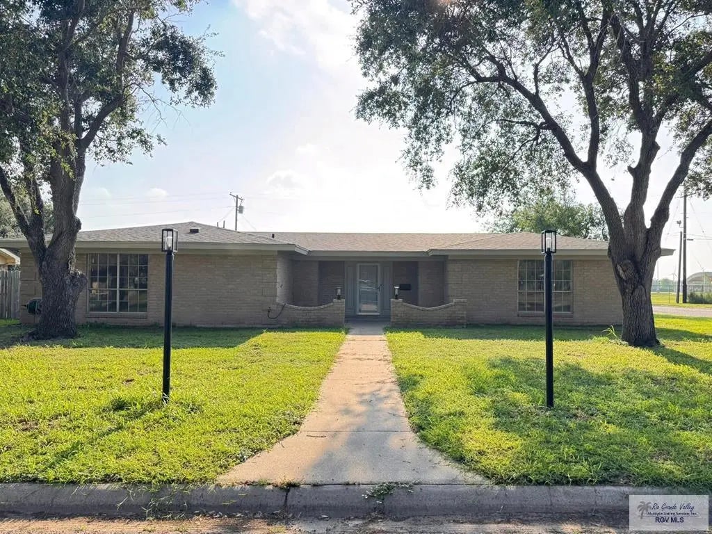 1093 Ash Ln., RAYMONDVILLE