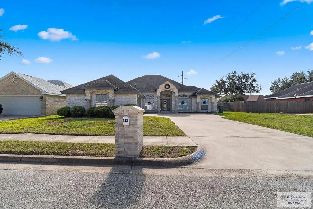 313 Woodhollow Ln., HARLINGEN