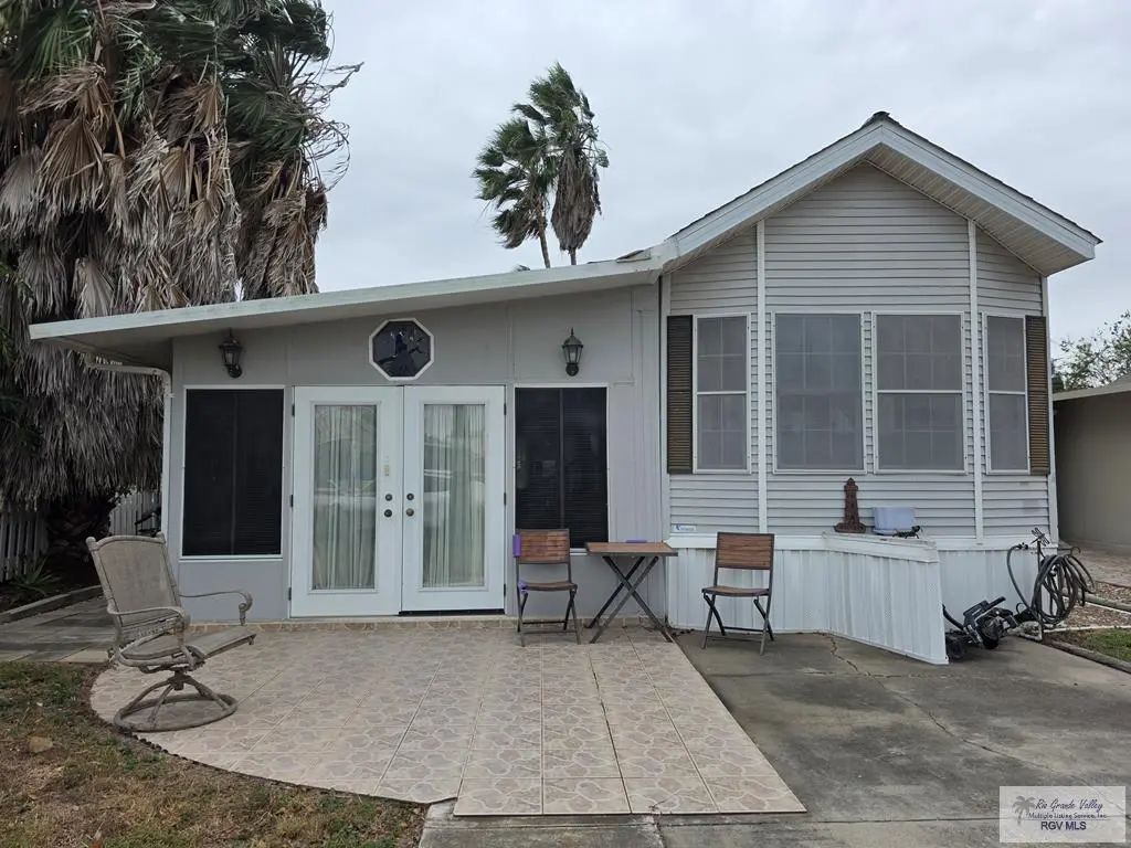 202 Mississippi River Blvd., BROWNSVILLE