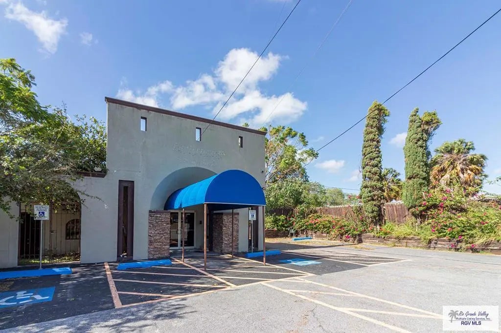 1925 Central Blvd., BROWNSVILLE