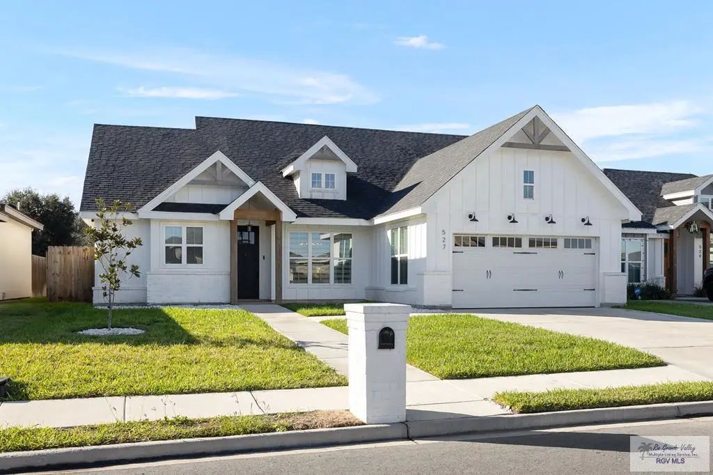 527 Hunter Dr., ALAMO