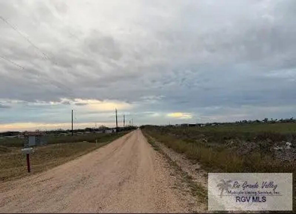 Nogal St., LOS FRESNOS