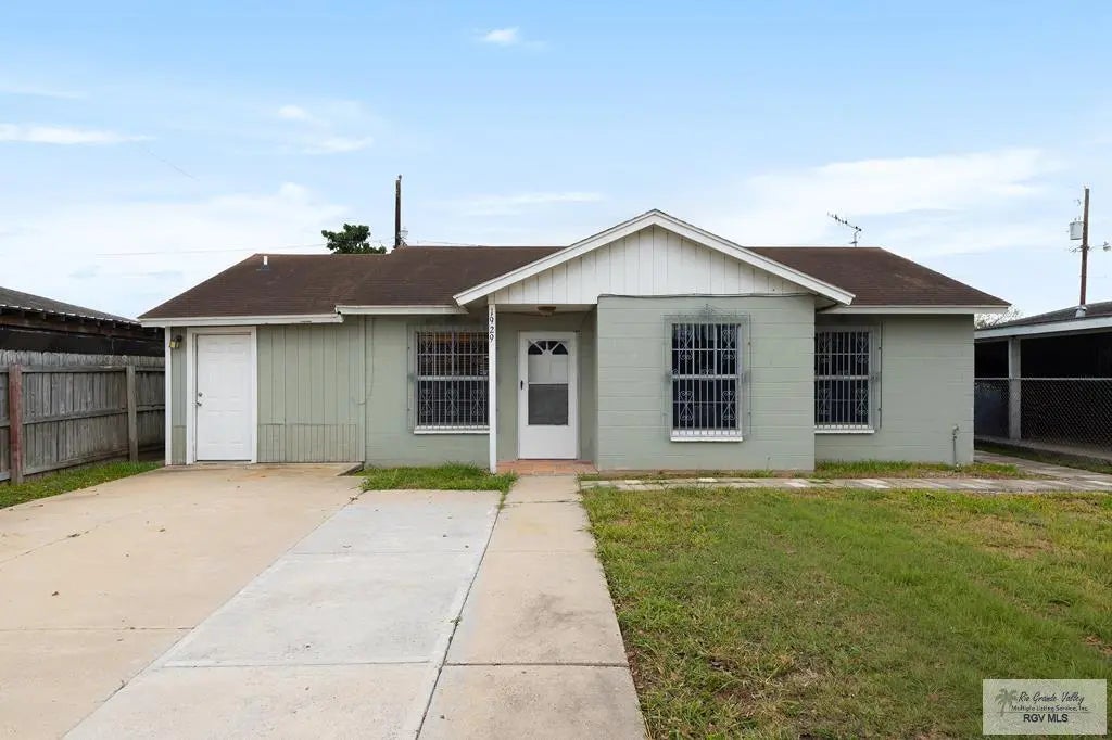 1929 Oasis Dr, BROWNSVILLE